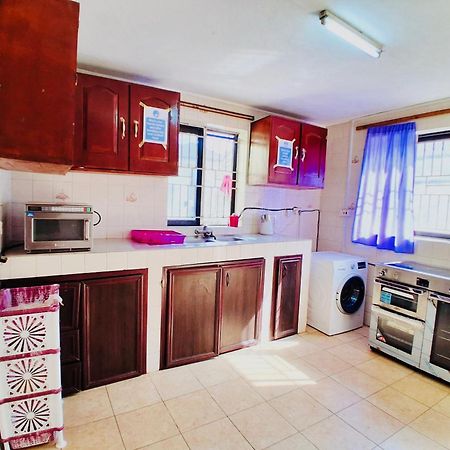 Zunox Guest House Freetown Kültér fotó