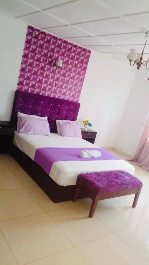 Zunox Guest House Freetown Kültér fotó