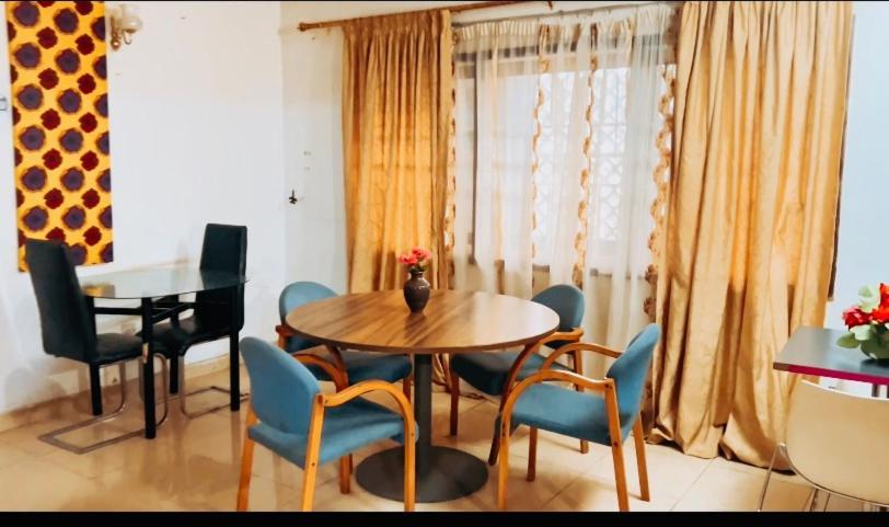 Zunox Guest House Freetown Kültér fotó