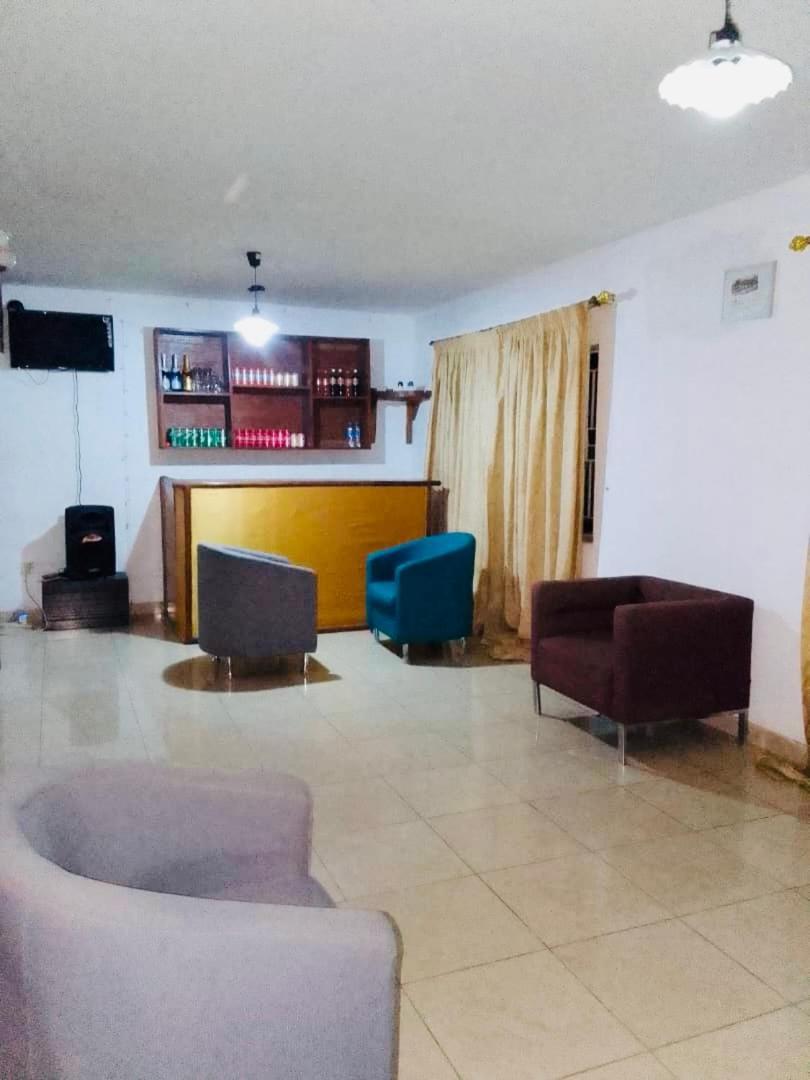 Zunox Guest House Freetown Kültér fotó