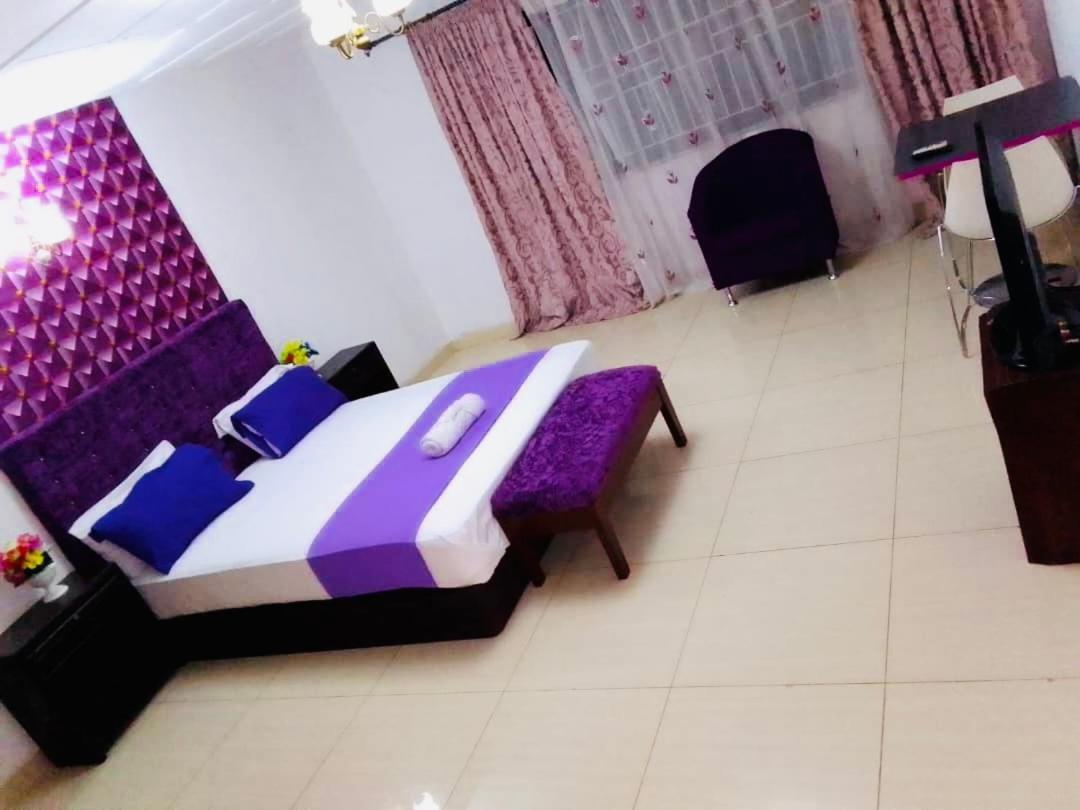 Zunox Guest House Freetown Kültér fotó