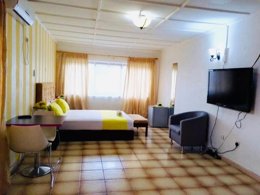 Zunox Guest House Freetown Kültér fotó