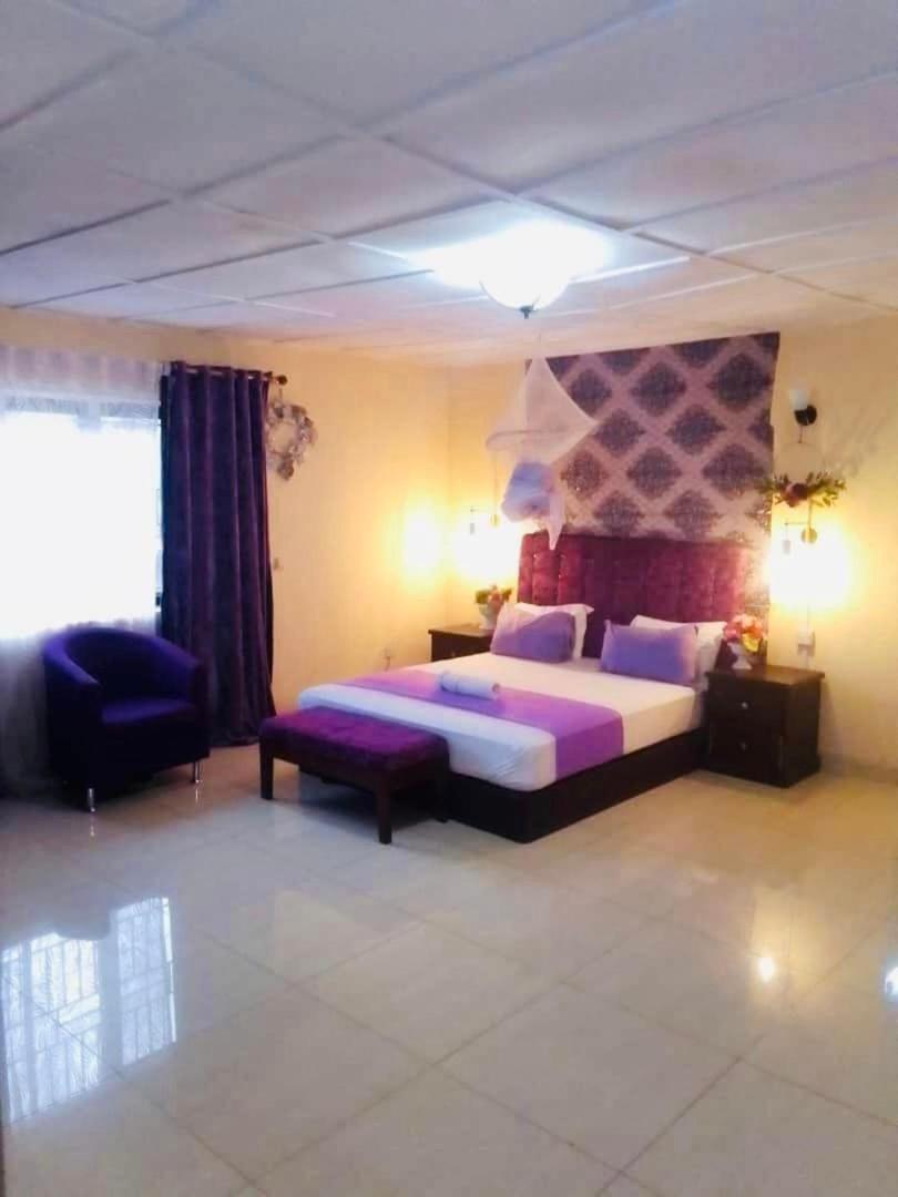 Zunox Guest House Freetown Kültér fotó