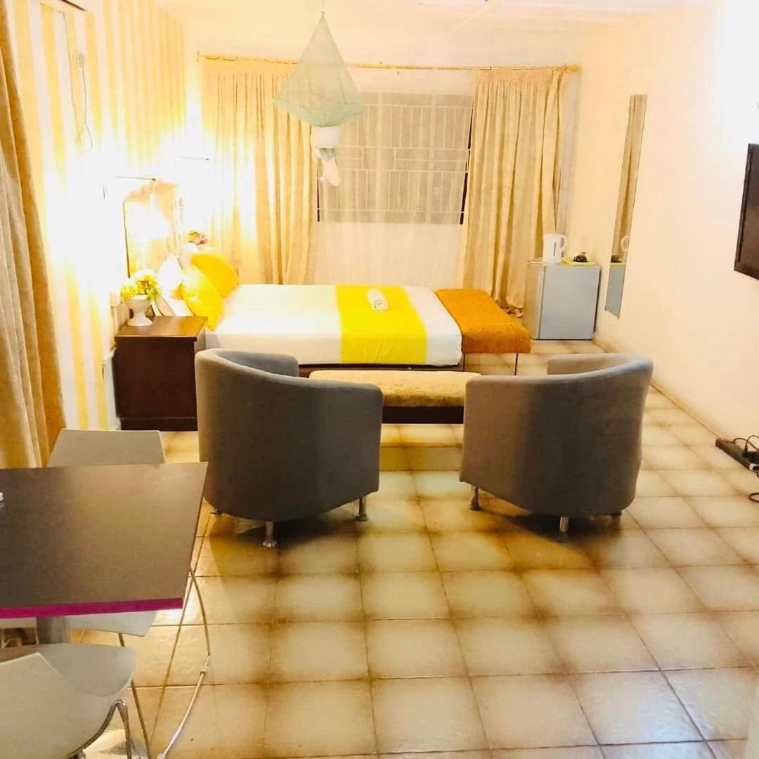 Zunox Guest House Freetown Kültér fotó