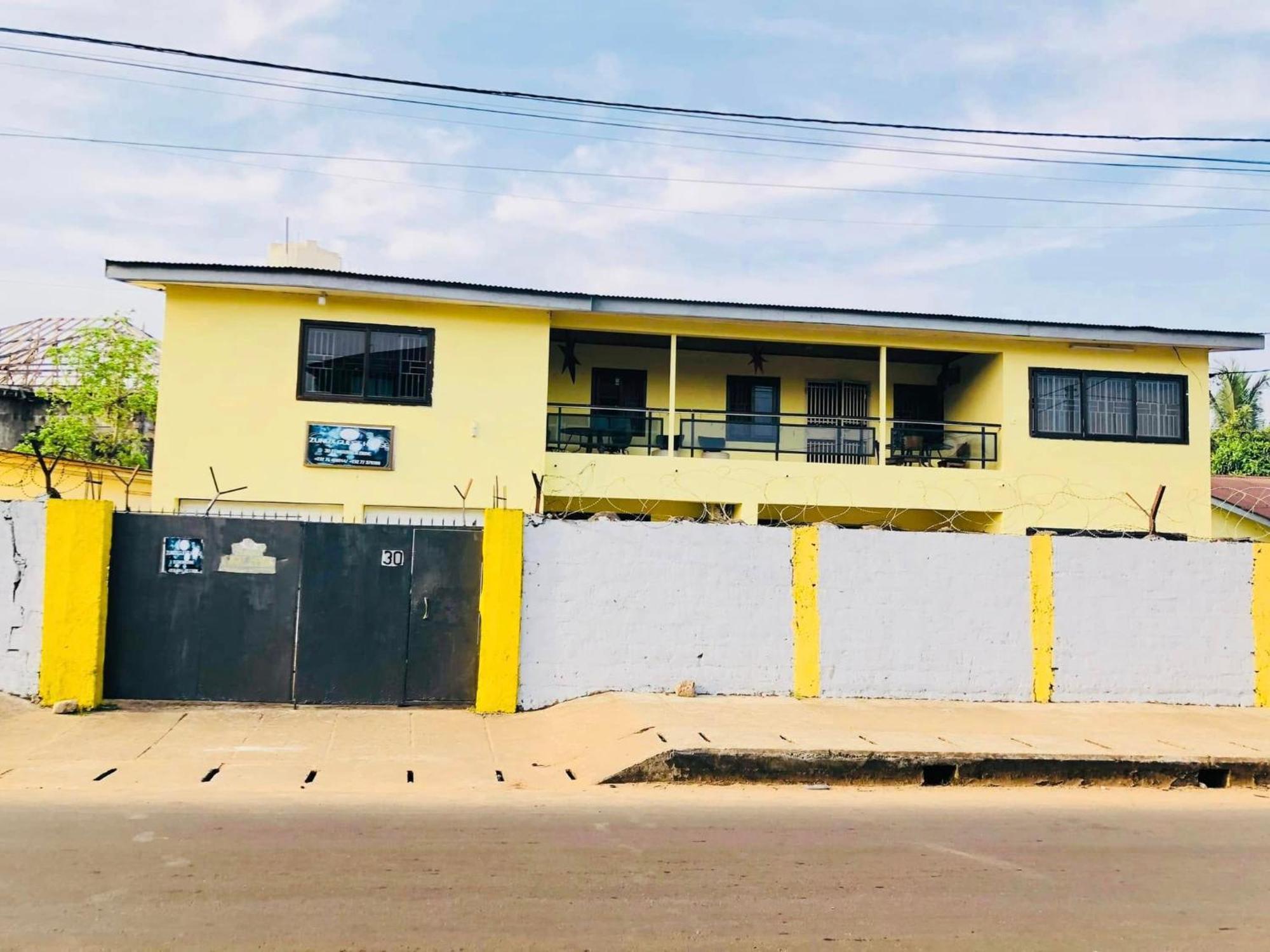 Zunox Guest House Freetown Kültér fotó